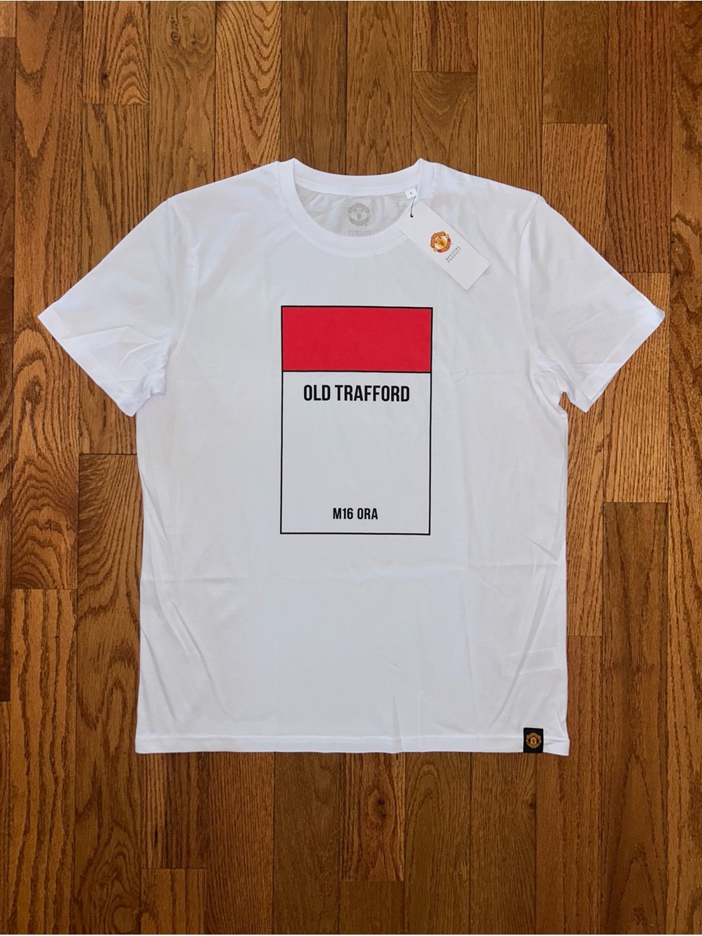 Old Trafford Manchester United Brand T-Shirt Size Large NEW